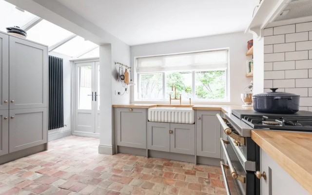 Baxendale Street by Onefinestay