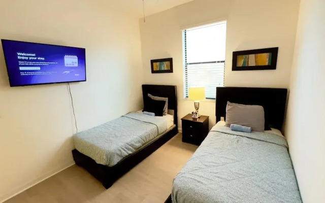 Sapphire Haven Near Disney