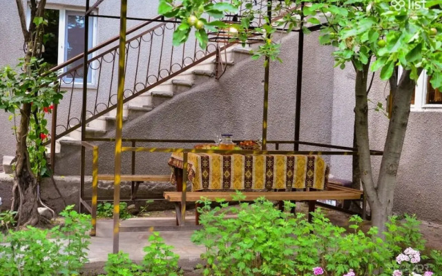 Narek B&B