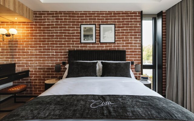 The Cliffe at the Quay