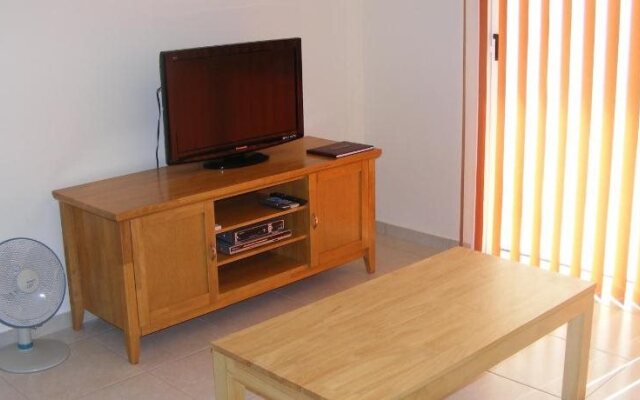 Nissi Elena Deluxe Apartments