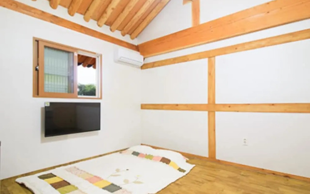 Suncheon Moonlight Love Hanok Pension