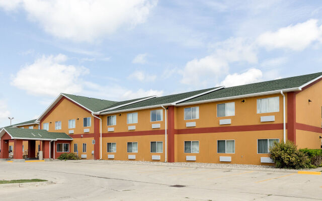 Quality Inn Brookings - University