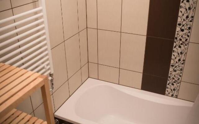Anna Apartman