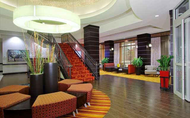 Hampton Inn & Suites Columbus-Downtown