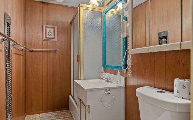 Happy Bear Cabin Hike, Bike & More!