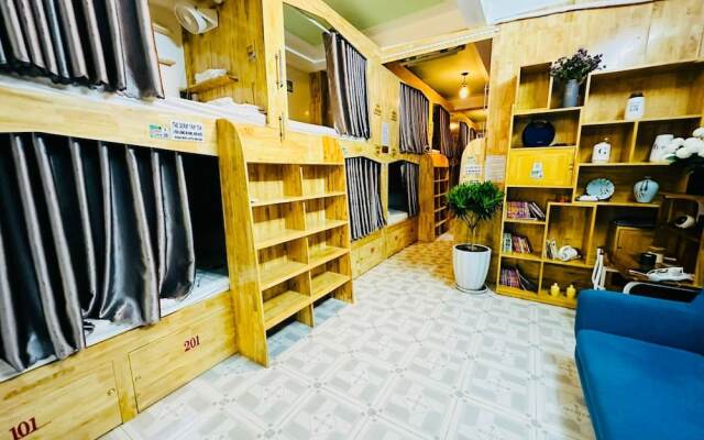 The Dorm Tam Toà