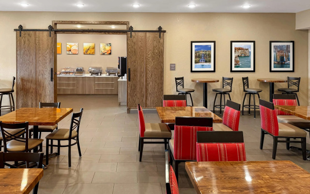 Comfort Inn & Suites Munising-Lakefront