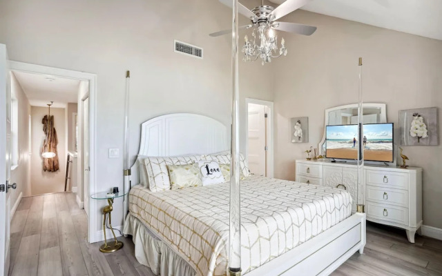 Pelican Pointe 5B