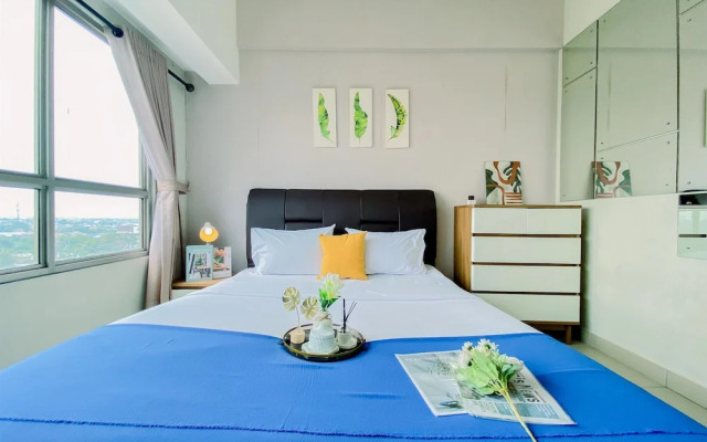 Restful And Minimalist Studio Springlake Summarecon Bekasi Apartment