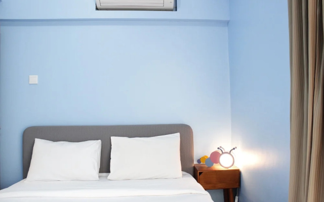 Deluxe 2BR Apartment at Newton Residence with Mountain View – Guest Rooms – Bandung