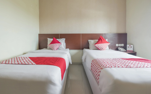 OYO 454 Raising Hotel – Guest Rooms – Makassar