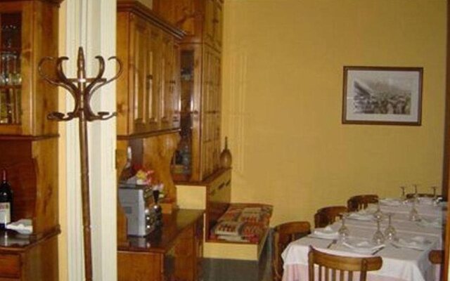 Hostal Valadares