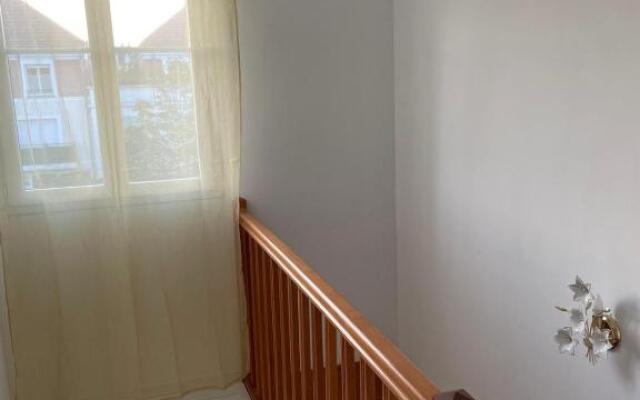 Charmant appartement duplex à 5min de Disney.
