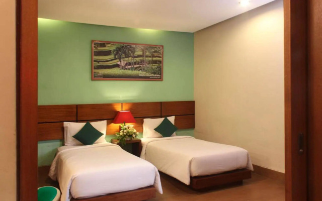 The Green Zhurga Suites