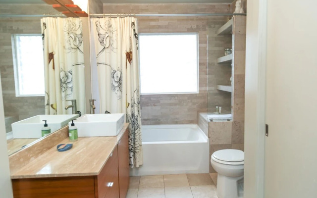 Modern Blue Ultra Chic Nashville Retreat