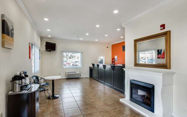 Motel 6 Hinesville, GA