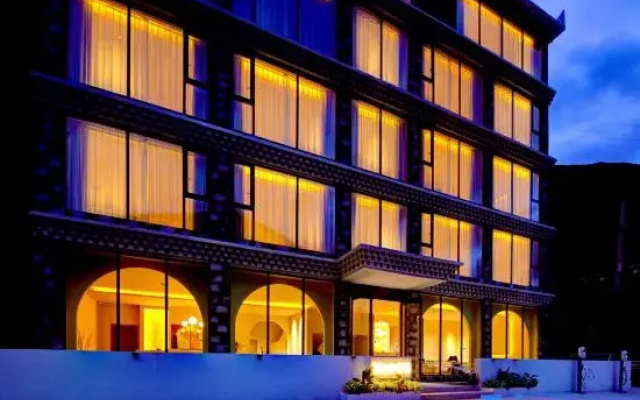 The Island private soup hotel