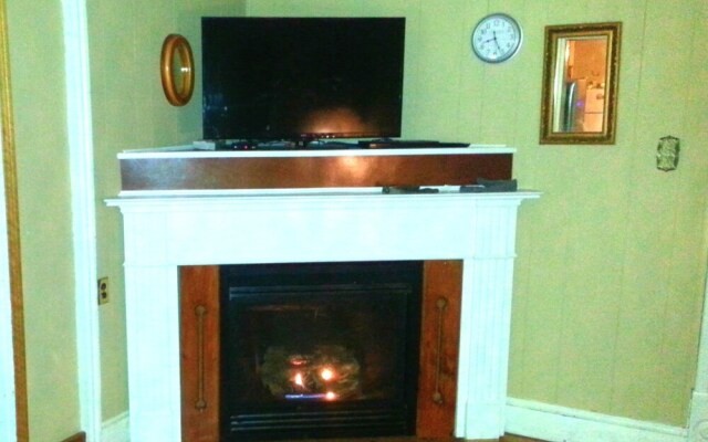 6 bedroom Mill House by the Falls