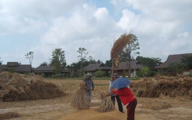 Ban Chomna Resort
