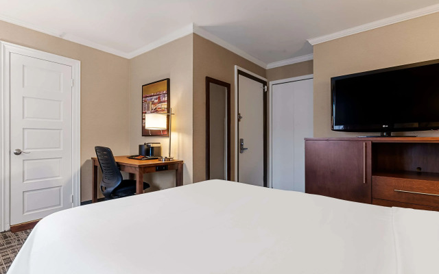 Best Western Ville-Marie Montreal Hotel & Suites