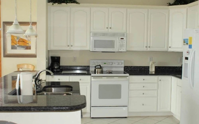 Gulfstream Village 111 3 Br condo by RedAwning