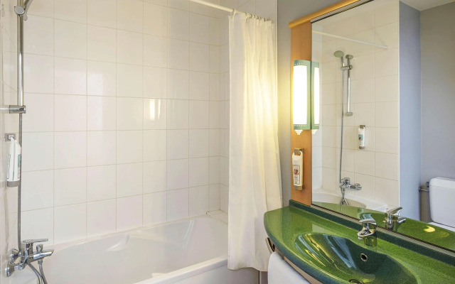 ibis Chartres Ouest Luce