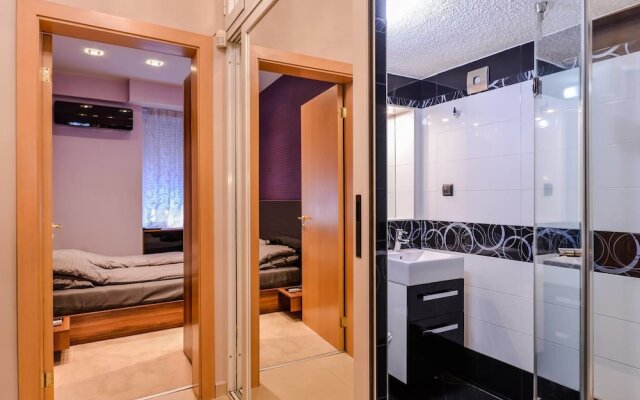 FM Deluxe 1-BDR Apartment - Extravaganzzo