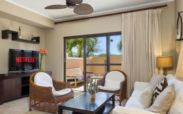 2BR 3BA Town Home w GYM Tennis Courts Pools