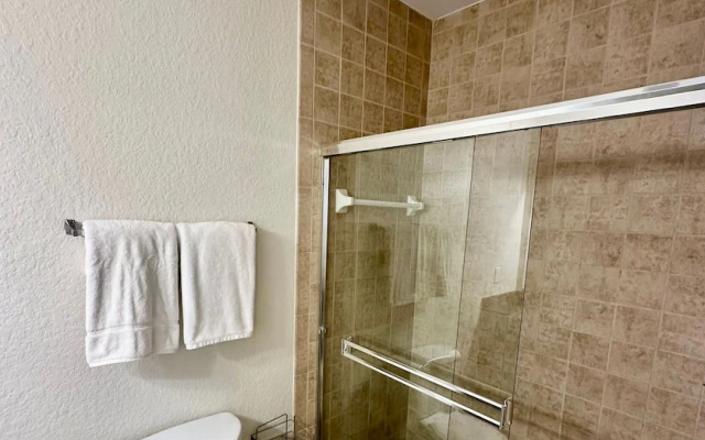 Tuscana Paradise 3BR Condo Near Disney Parks