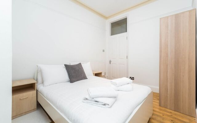 Super Exclusive 3 Bedroom Flat Heart of Chelsea