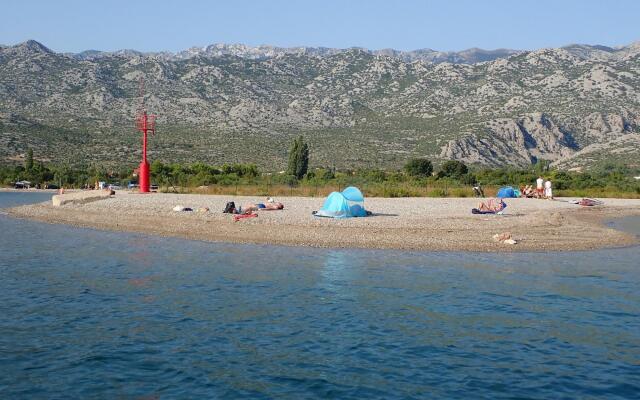 Apartment in Starigrad Paklenica only 200m from the sea