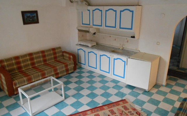 Camelia Apartments
