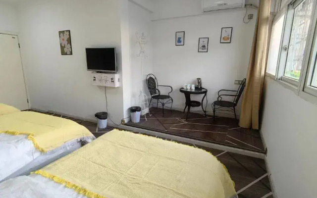 Luojiaodian Inn