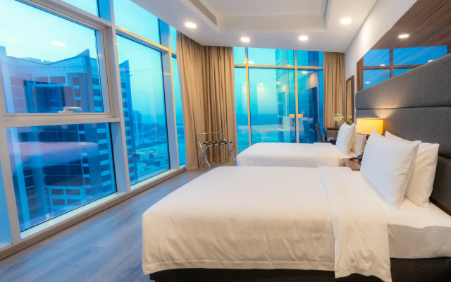 S Plaza Suites Hotel
