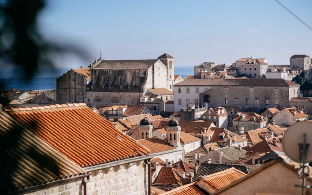 Secret Orange by DuHomes