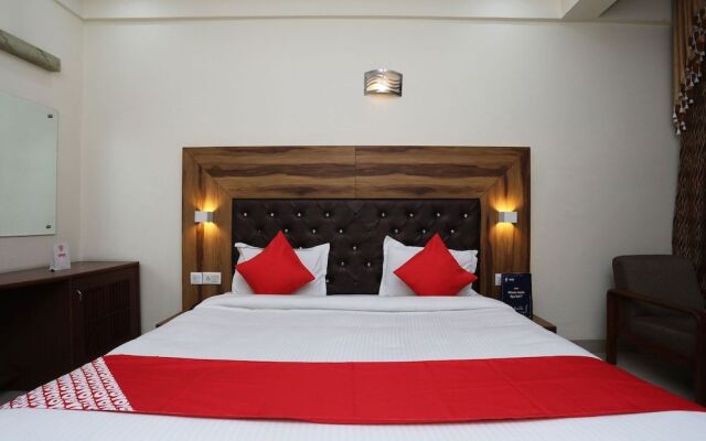Oyo 30068 Hotel Kesar Palace