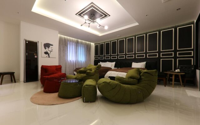Hotel Moon Cheonan Sinbuldang