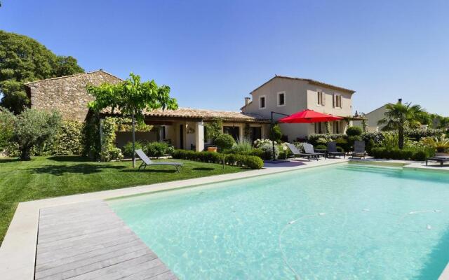 Maison Eygalières, 4 pièces, 6 personnes - FR-1-599-19