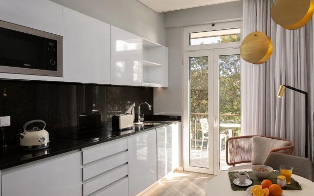 King David Suites 202 by Homie