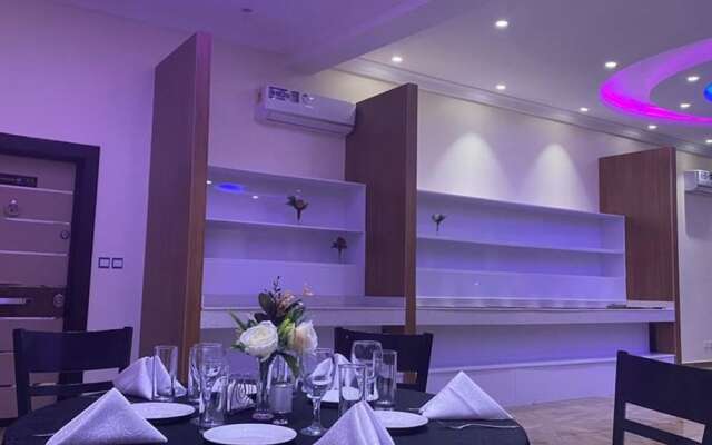 The Platinum Bay Hotel