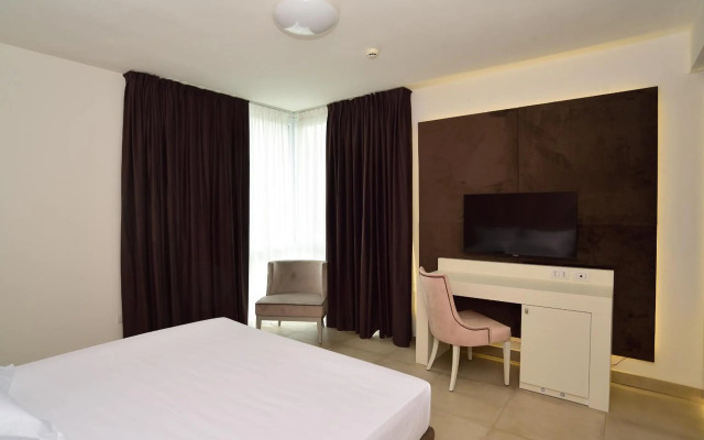 M2 Hotel