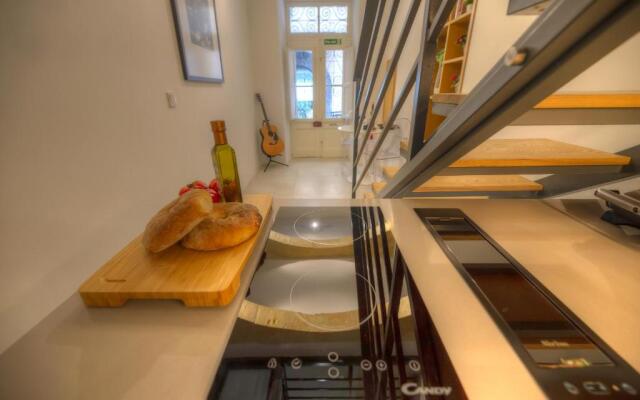 Cute and modern duplex apartment in ideal location RCAS1-1