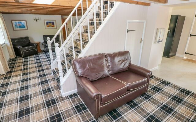 Vineyard Vale 8