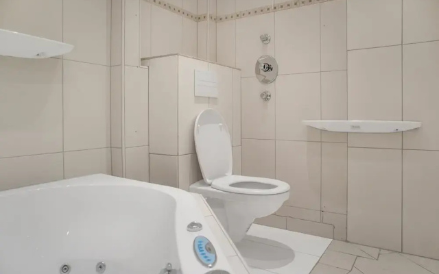 Perfect 7BR Stay Near Hauptbahnhof