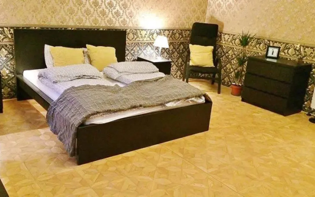 Romantic Budapest Apt