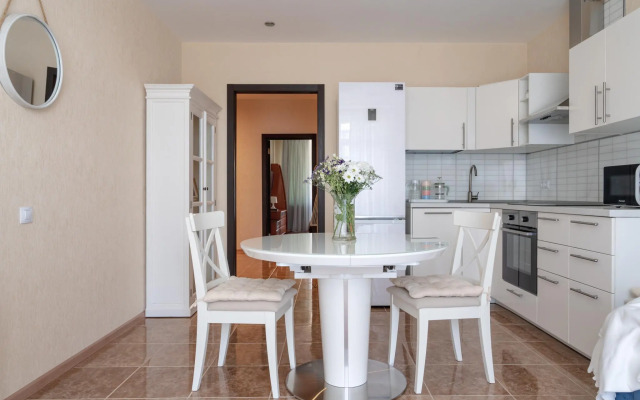 Teplo Apartments (Тепло Апартментс) на Полтавском проезде