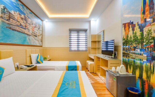 Love Hotel Airport