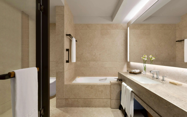 Kerry Hotel Hong Kong by Shangri-la