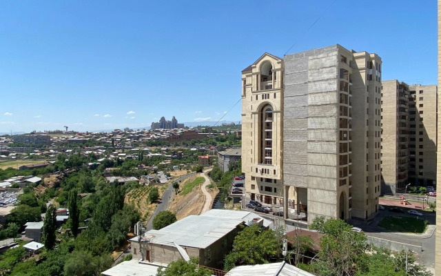 Argishti street, 2 bedrooms Spacious, Sunny apartment GL148